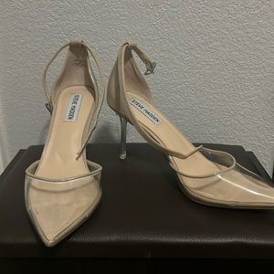 Steve Madden Cream colored high heels with glass heel. Size 9.
